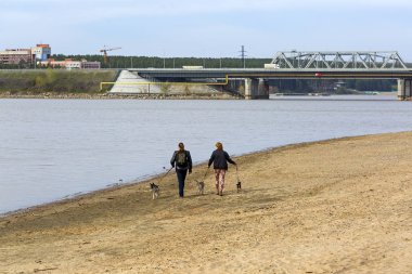 Nehrin Wharf sayısı ve şehir. Nehir Berd, Berdsk, Novosibirsk Oblastı, Sibirya, Rusya Federasyonu