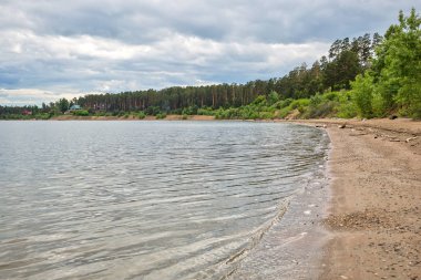 Bir nehir manzarası. Nehrin Berd, Berdsk, Novosibirsk Oblastı