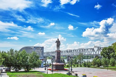 Rusya İmparator Alexander III setin Ob Nehri'nin üzerinde Anıtı