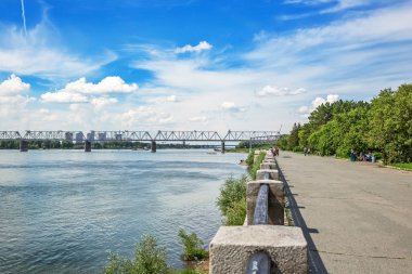 Ana hat kesişme yeni demiryolu Köprüsü