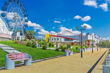 Büyük Novosibirsk planetaryum. Parkland planetaryum 