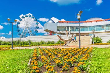 Büyük Novosibirsk planetaryum. Parkland planetaryum 