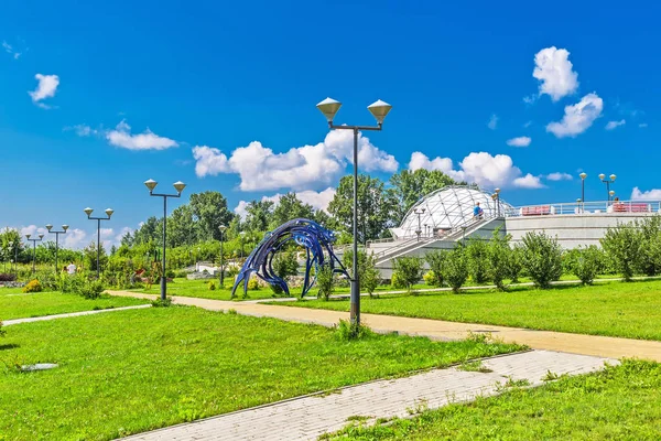 Grand planétarium de Novossibirsk. Planétarium de Parkland — Photo