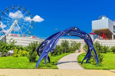 Uzay konulu bir kemer, büyük Novosibirsk planetaryum Park şeklinde sanat