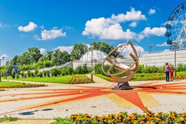 Güneş saati büyük Novosibirsk planetaryum Park