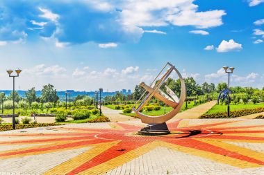 Güneş saati büyük Novosibirsk planetaryum Park