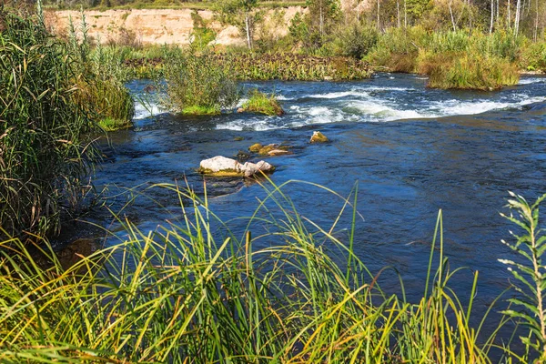 Suenginskiy şelale. Altın Nehri Suenga, Maslyaninsky district, Novosibirsk Oblastı, Sibirya, Rusya Federasyonu