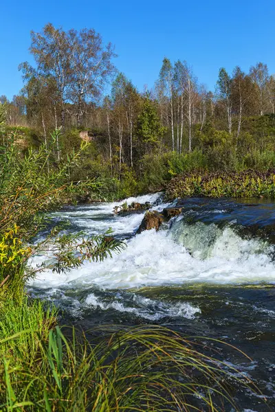 Suenginskiy şelale. Suenga Nehri, Sibirya, Rusya Federasyonu