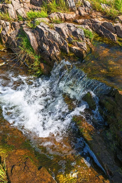 Suenginskiy şelale. Altın Nehri Suenga, Maslyaninsky district, Novosibirsk Oblastı, Sibirya, Rusya Federasyonu