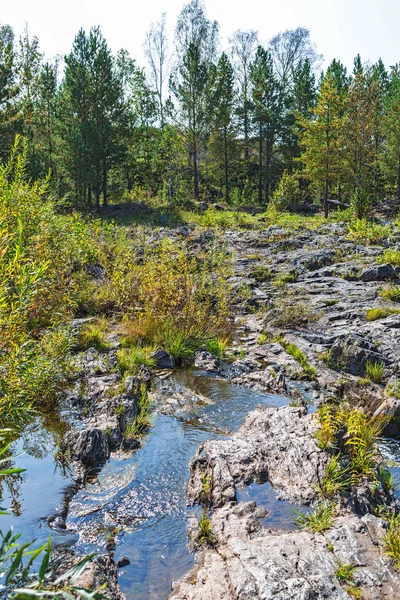 Suenginskiy şelale. Suenga Nehri, Sibirya, Rusya Federasyonu
