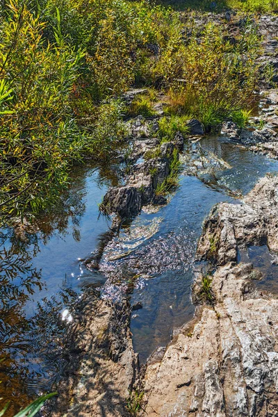 Suenginskiy şelale. Altın Nehri Suenga, Maslyaninsky district, Novosibirsk Oblastı, Sibirya, Rusya Federasyonu