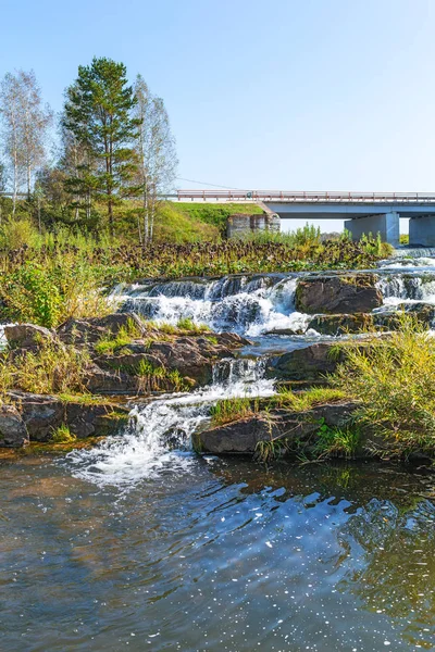 Suenginskiy şelale. Suenga Nehri, Sibirya, Rusya Federasyonu