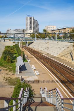 Demiryolları ve demiryolu iskelesi Novosibirsk Merkez İstasyonu 