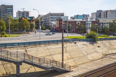 Demiryolları ve demiryolu iskelesi Novosibirsk Merkez İstasyonu 