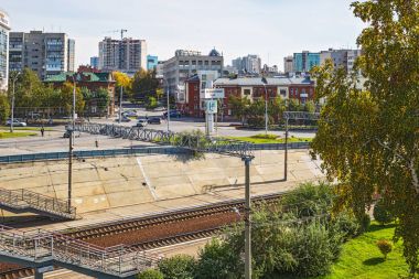 Demiryolları ve demiryolu iskelesi Novosibirsk Merkez İstasyonu 