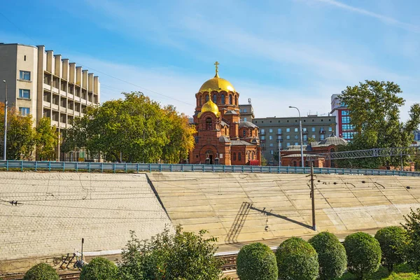 Den Staden Novosibirsk Sibirien Ryssland September 2017 Utsikt Över Katedralen — Stockfoto