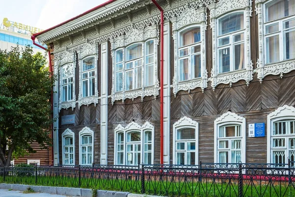 Apartamento casa burghers, M.N. Pyatkova, un monumento de la arquitectura de madera — Foto de Stock