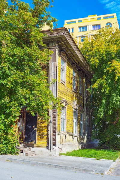 Νοβοσιμπίρσκ Σιβηρία Ρωσία Σεπτεμβρίου 2017 Κατοικιών House Κόλπου Ένα Μνημείο — Φωτογραφία Αρχείου