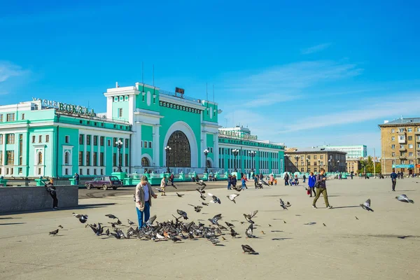 Bau des Bahnhofs "nowosibirsk main". nowosibirsk, sibirien, russland — Stockfoto