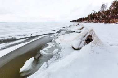 Kar-buz piramit donma Novosibirsk rezervuar Ob, sonra. Nehir Ob, Novosibirsk Oblastı, Sibirya, Rusya Federasyonu