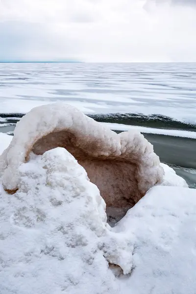 河上的冬天景观。西伯利亚的 Ob 河 — 图库照片