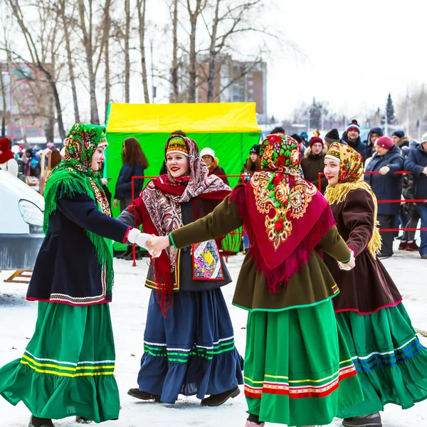 Berdsk Região Novosibirsk Sibéria Ocidental Rússia Março 2020 Meninas Vestidas — Fotografia de Stock