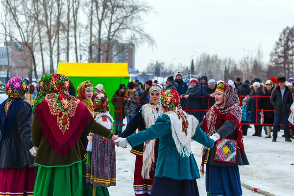 Berdsk Novosibirsk Region Västra Sibirien Ryssland Mars 2020 Flickor Klädda — Stockfoto