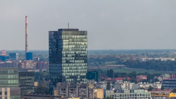 Панорама центра города Загреб, Хорватия, с современными и историческими зданиями, музеями вдали . — стоковое видео