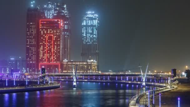 Le nouveau canal d'eau de Dubaï avec vue sur l'horizon de la ville timelapse, Émirats arabes unis — Video