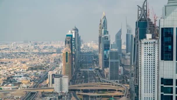 Ντουμπάι Sheikh Zayed Road timelapse κοντά στο Dubai Downtown πιο προσεκτική ματιά δείχνει την πυκνότητα της αυτούς τους δρόμους — Αρχείο Βίντεο