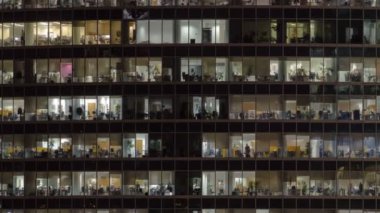 Windows gökdelenler Uluslararası İş Merkezi City gece timelapse, Moskova, Rusya Federasyonu