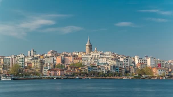 Quartiere Beyoglu architettura storica e torre di Galata pietra miliare medievale timelapse a Istanbul, Turchia — Video Stock