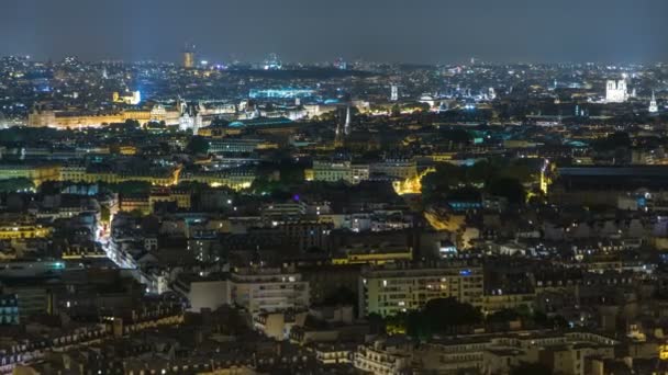 エッフェル塔の上にパリ市とセーヌ川の空中夜のタイムラプスビュー — ストック動画