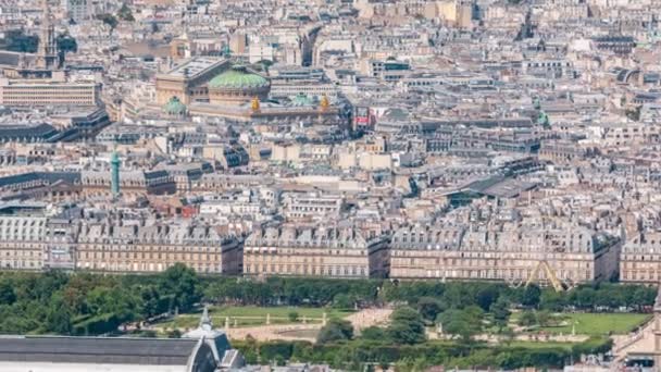 Vista superior del horizonte de París desde la plataforma de observación de la torre de Montparnasse timelapse. Principales hitos de la megápolis europea. París, Francia — Vídeo de stock