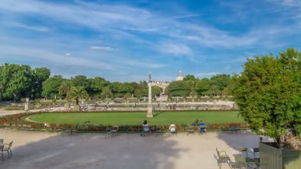 Der schöne Blick auf die Luxemburger Gärten im Zeitraffer-Hyperlapse in Paris, Frankreich — Stockvideo