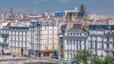 Paris 'in Panorama' sı. Arap Dünyası Enstitüsü du Monde Arabe binasından görüntü. Fransa.