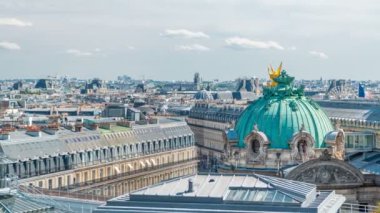 Palais veya Opera Garnier 'in en iyi manzarası Paris, Fransa' daki Ulusal Müzik Akademisi.