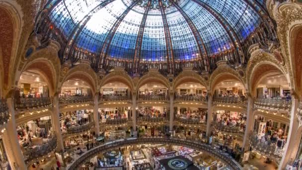 Galerias Lafayette interior do topo timelapse em Paris. — Vídeo de Stock