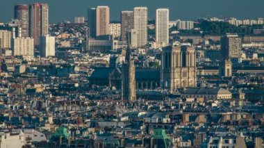 Paris 'in Panorama' sı, Fransa. Montmartre Sacre-Coeur 'un Kutsal Yürek Bazilikası' ndan güzel bir manzara. .