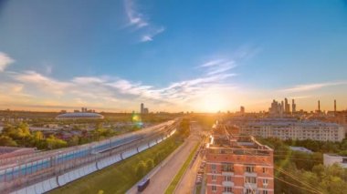 Çatı günbatımı timelapse havadan görünümden, üçüncü çevre yolu. Moscow, Rusya Federasyonu.