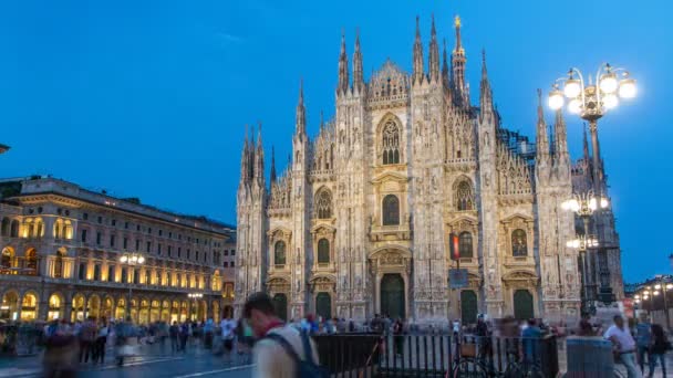 Milan katedrála den noční timelapse Duomo di Milano je gotický katedrální kostel Milán, Itálie. — Stock video