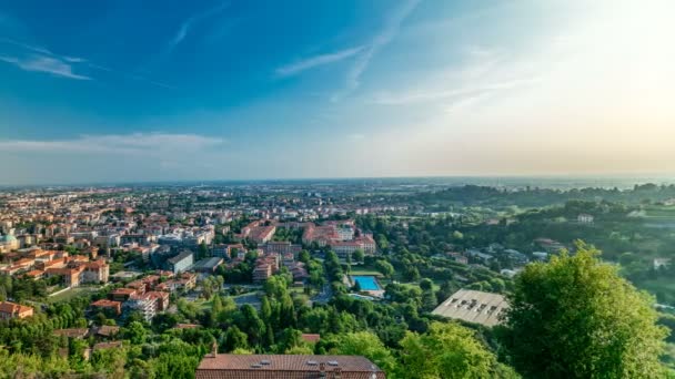 Перегляд середньовічних верхній Бергамо timelapse - красива середньовічне місто в Північній Італії — стокове відео