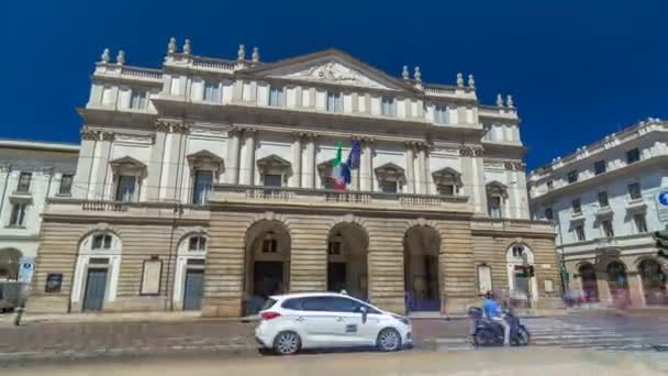 Belangrijkste concert hall van Teatro alla Scala, een operahuis timelapse hyperlapse in Milaan, Italië. — Stockvideo