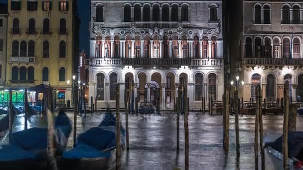 Der prachtvolle palazzo balbi mit blick auf den großen kanal im venezianischen nächtlichen zeitraffer. — Stockvideo