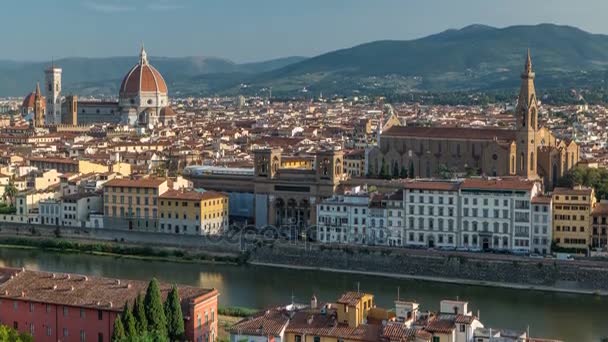 Florence antenn stadsbilden Visa timelapse från Michelangelo torget på gamla stan med Santa Croce kyrkan i Italien — Stockvideo