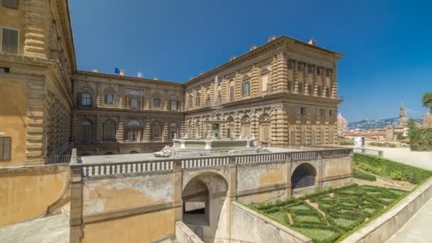 Pohled ze zahrady Boboli se zadním průčelím Palazzo Pitti timelapse hyperlapse — Stock video