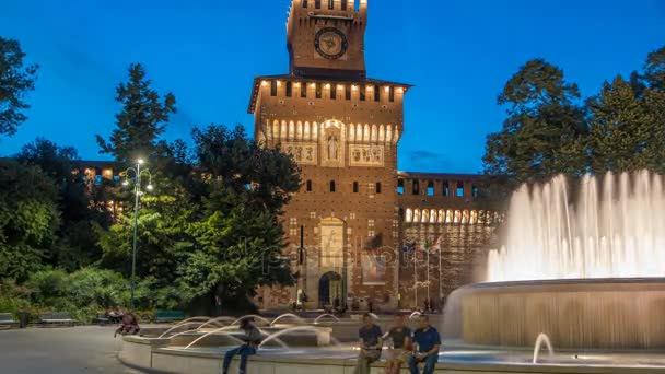 A Sforza kastély és a tower - főbejárat Castello Sforzesco nap éjszaka timelapse, Milánó, Olaszország — Stock videók