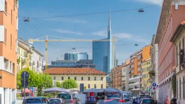 Gökdelen, Milan timelapse modern ve tarihi binalarda