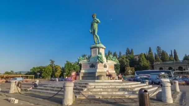 Brązowy kopię posągu Dawida Michała Anioła w Piazzale Michelangelo timelapse hyperlapse w Florencja — Wideo stockowe