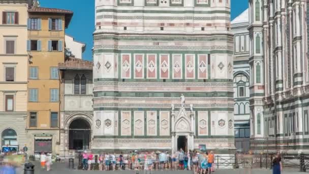 Ingang van Giottos Campanile toren timelapse - klokkentoren van de Basilica di Santa Maria del Fiore. Florence, Italië. — Stockvideo
